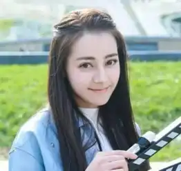 迪丽热巴pk赵丽颖,美翻的两大女神你更喜欢哪个