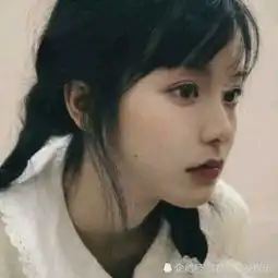 男票说好累啊,傻女生回复有我呢,聪明女生都这样回复