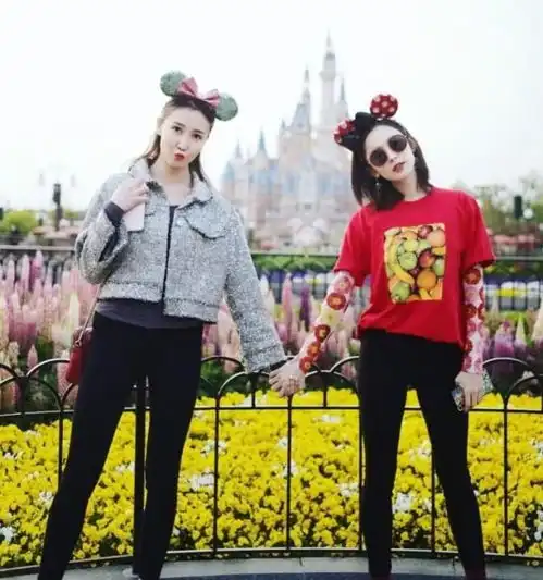 古力娜扎少女心爆发,戴米妮耳朵玩迪士尼,萌翻了