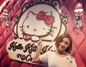 少女心炸裂袁姗姗庆生陷粉色海洋圆公主梦