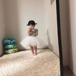 这个萌娃每天在ins认真记录自己的穿搭,心都要化了