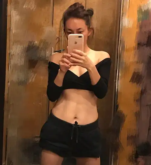 春晚上最时髦的人,不是王菲