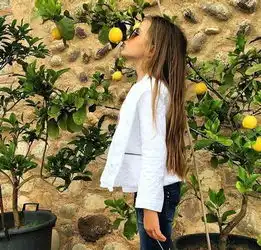 俄9岁美少女成国际超模被誉为世界最美的少女