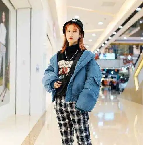 街拍美女小姐姐笑起来的样子好美啊好想要个联系方式啊