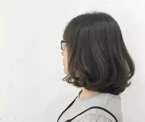 七月最火烫发发型,最显气质