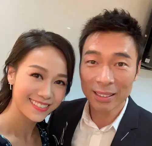 tvb前知名女星突然结婚,被曝已未婚先孕,不介意对方离过婚
