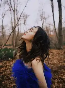 张钧甯的美终于藏不住了,森林大片尽显霸气
