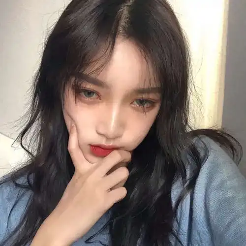 头像女生你的偏爱便是救赎