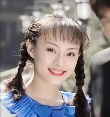 女明星年轻时的颜值,孙俪不输蒋勤勤,刘雪华像真人洋娃娃