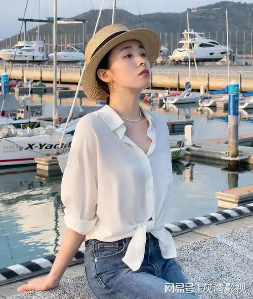 宋慧乔的少女感绝了,穿一身粉色套装甜美温柔,高级洋气