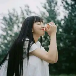 麻烦大家帮帮忙找找这张图的另一个相应的情头谢谢