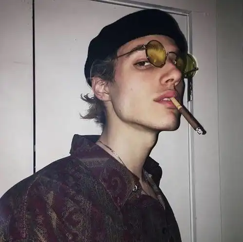 帅炸超a的男生头像
