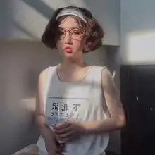 女生温暖小清新的高级感妆容头像