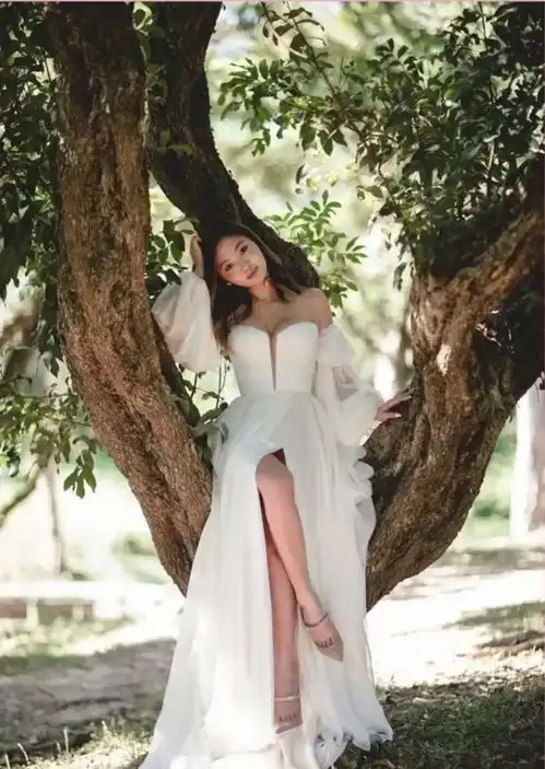 婚照曝光29岁人气男歌手求婚成功,网红女友仙气婚纱尽显好身材