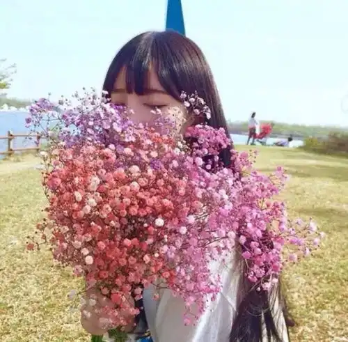 女孩送给男孩头发,男孩应该怎么表示