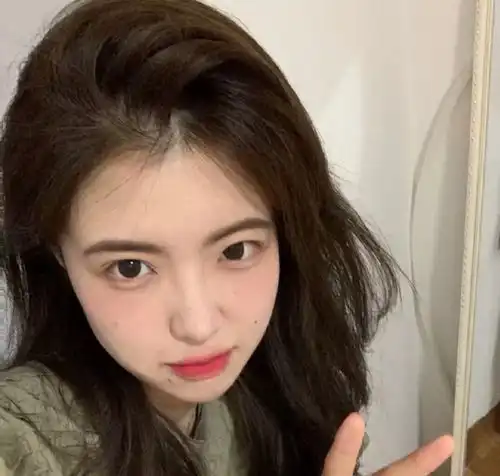 ins超火女生头像