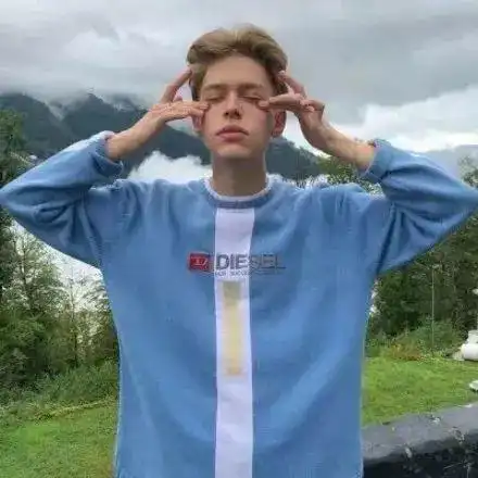 英子精选酷酷酷的男女生头像,值得设置
