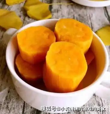 红薯和鸡蛋做出来的美食,不用一滴油,寝室就能做,滑嫩鲜香