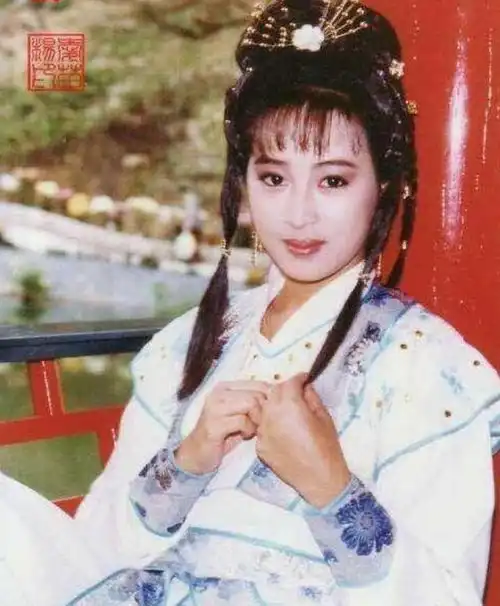 别人家是港湾,而这位女明星的家却是魔窟,遭父亲毒打母亲冷漠