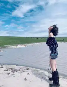段奥娟是跟周冬雨学了瘦腿吗生图这腿部线条比精修图还完美