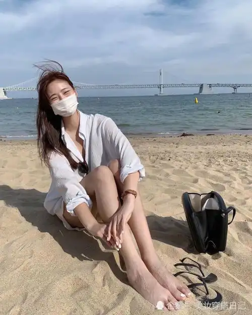 时尚穿搭衬衫控的小姐姐时尚穿搭衬衫