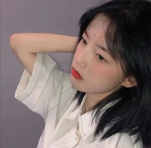偷偷告诉你和你好姐妹来换闺蜜头像