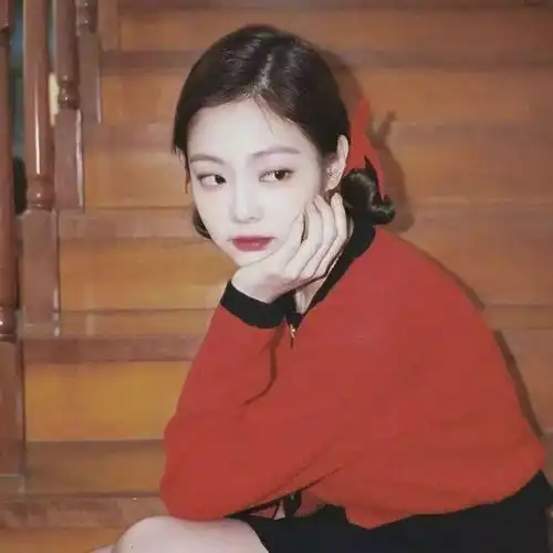有哪些很好看的唯美红色女头