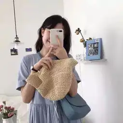 女生头像幸好朋友圈没有访客记录,真想让你知道我多喜欢你