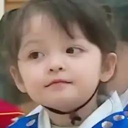 头像你看自由这个词长得就像条条框框