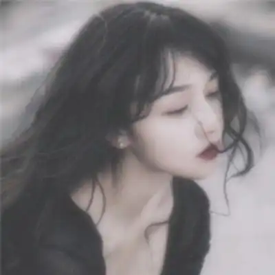 让人崩溃绝望的空间说说,字字戳心窝,快挑一句发圈吧