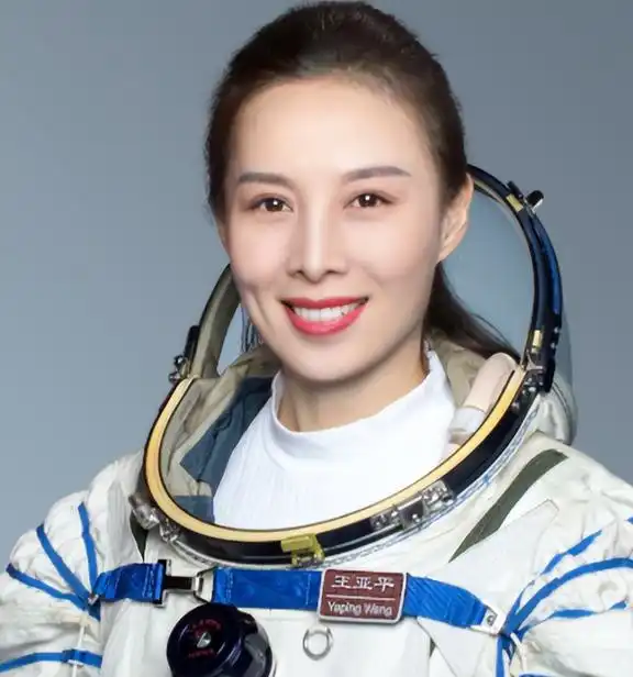 航天女英雄牺牲太大在太空中生活,女航天员怎么克服生理问题