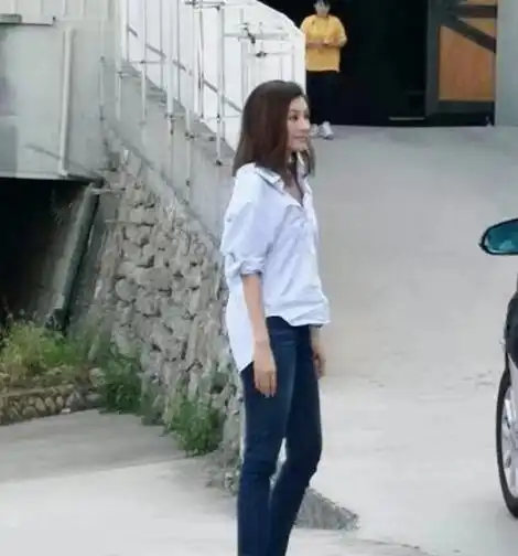 49岁的李嘉欣因为胖上热搜,美出新高度网友酸了