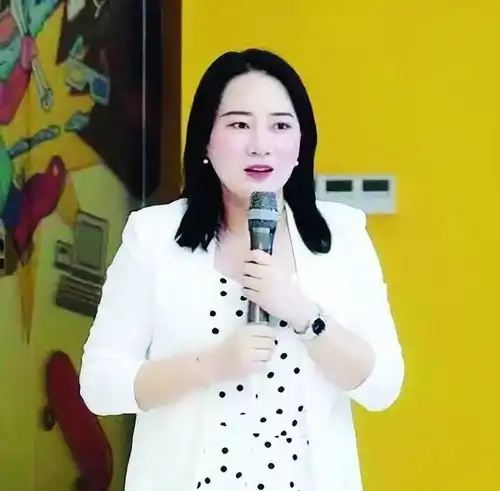 80后民营企业家热心江汉统战事业胡潇华多次跨界,只为作出更多社会贡献
