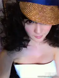杨幂范冰冰李小璐张靓颖爱装嫩自拍的大龄女星