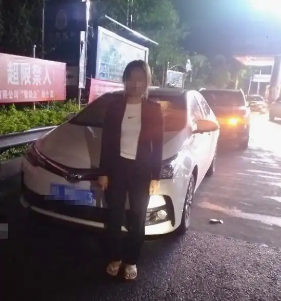 迷操作百色一女子担心丈夫太累竟无证驾车,结果惨了