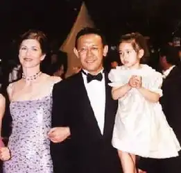 明星原配长啥样揭秘众明星原配张国立前妻未再嫁姜文前妻高学历