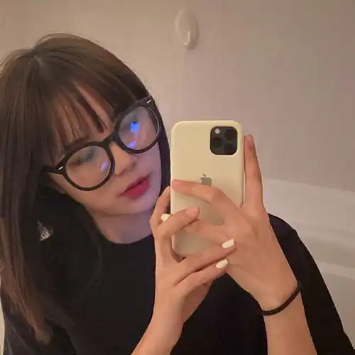不露脸女头看上去就会喜欢上的头像