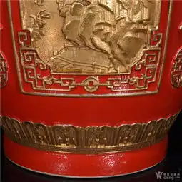 乾隆鎏金珊瑚红开窗山水纹冬瓜瓶36hynh50x26cm