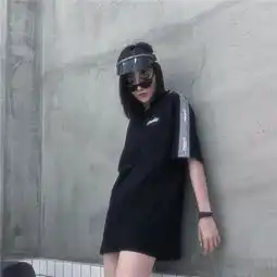 潮流个性头像情侣两张一男一女2018最新只要身边有你什么都很对味
