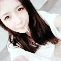 吃棒棒糖女生的头像,多点,如果好的话还加悬赏