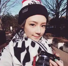 我承认我不是一个安静的人非主流美女