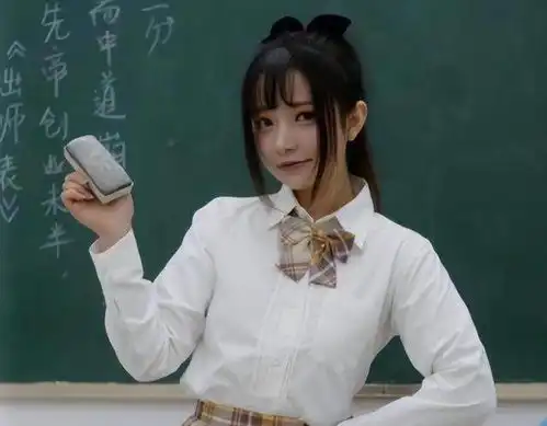00后女教师穿jk上课,家长觉得不合适,老师表达个人看法