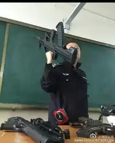 云南最霸气女老师走红可单手举狙击枪上课毫不费力