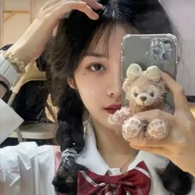 超火文艺可爱女生头像