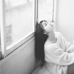 qq头像黑白女生好看冷酷有些东西适合烂在心里