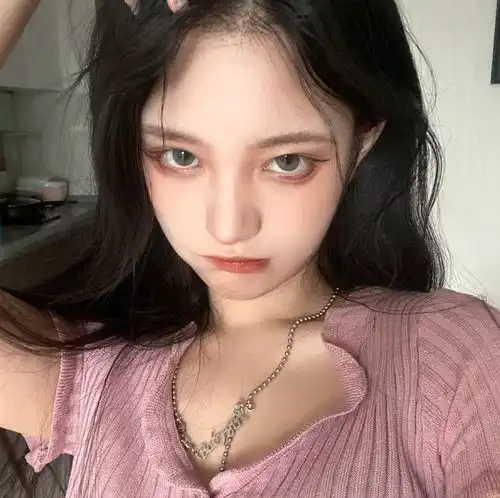甜酷女生头像令人惊艳的不会太早出场