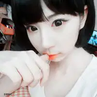 动画戴耳机时尚男,酷的
