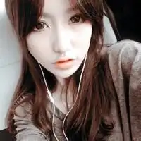 女生抱兔子的头像想要也不过如此