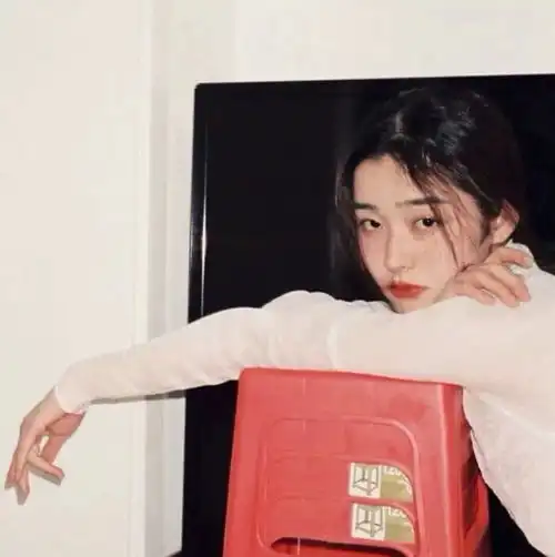 ins质感女生头像更新十一