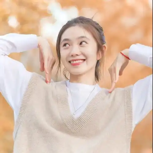 谋女郎刘浩存头像,喜欢这个爱笑的女孩儿